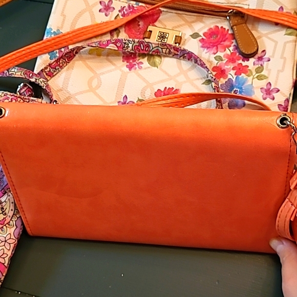 Spring Crossbody Purse Bundle (3) - Picture 14 of 15